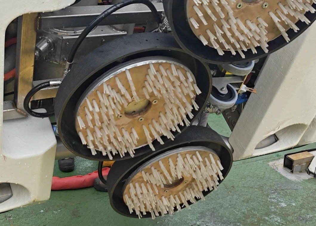 The brushes at the MultiCleaner ROV delivered to Talleres Industriales in Panama.